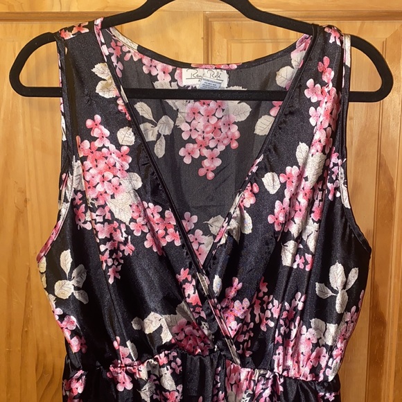 Hydrangea Dress - Picture 2 of 5